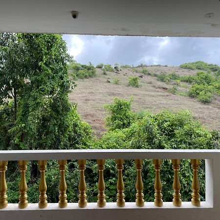 Sparv Aulakhs Resort Mandrem Luaran gambar