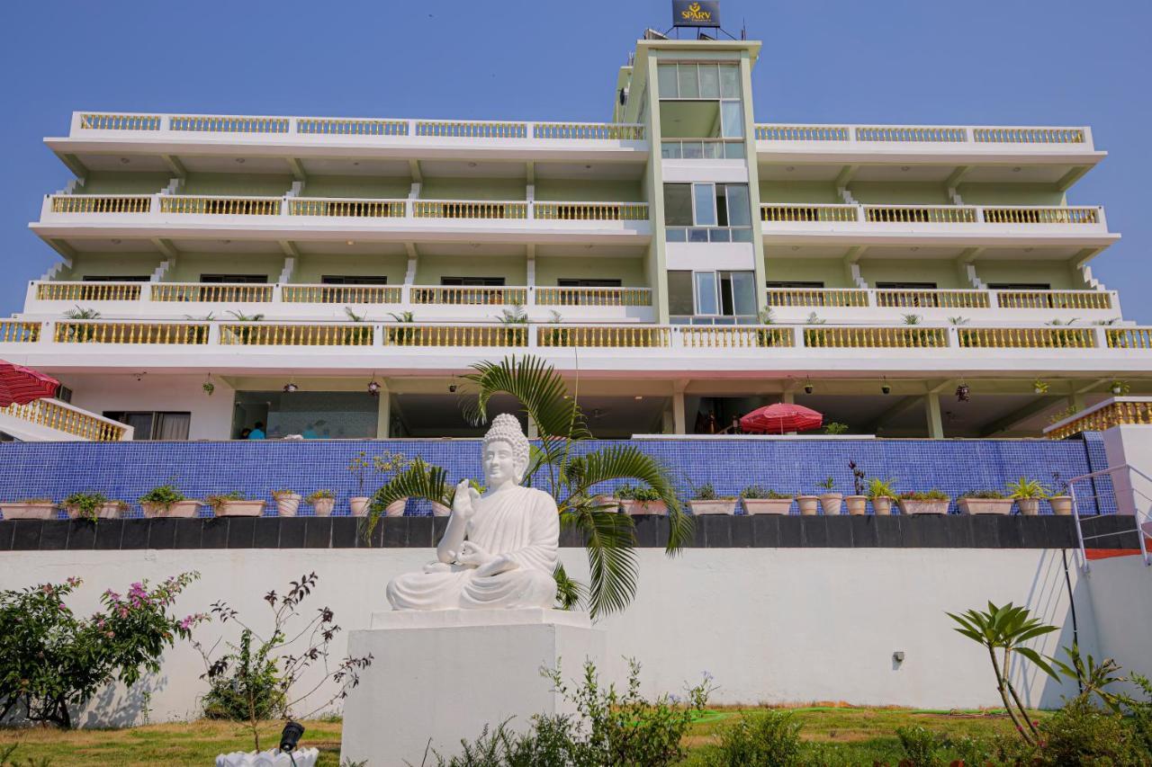 Sparv Aulakhs Resort Mandrem Luaran gambar