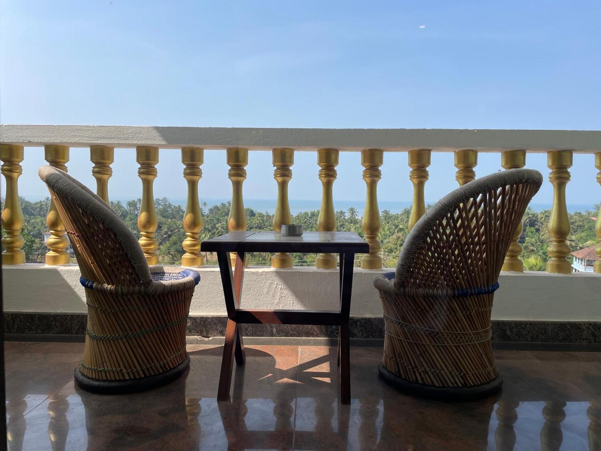 Sparv Aulakhs Resort Mandrem Luaran gambar