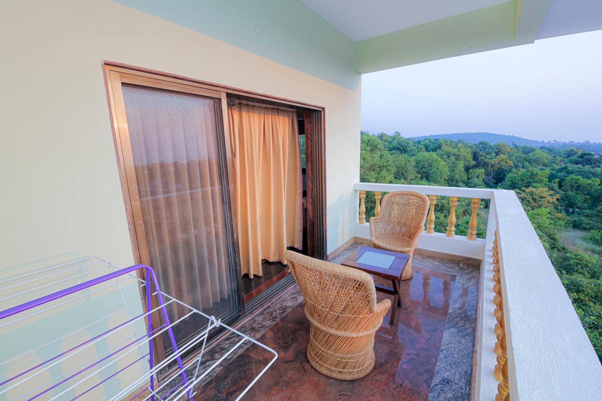 Sparv Aulakhs Resort Mandrem Luaran gambar