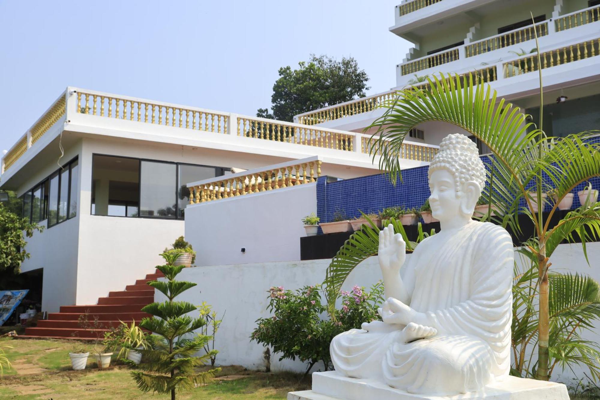 Sparv Aulakhs Resort Mandrem Luaran gambar