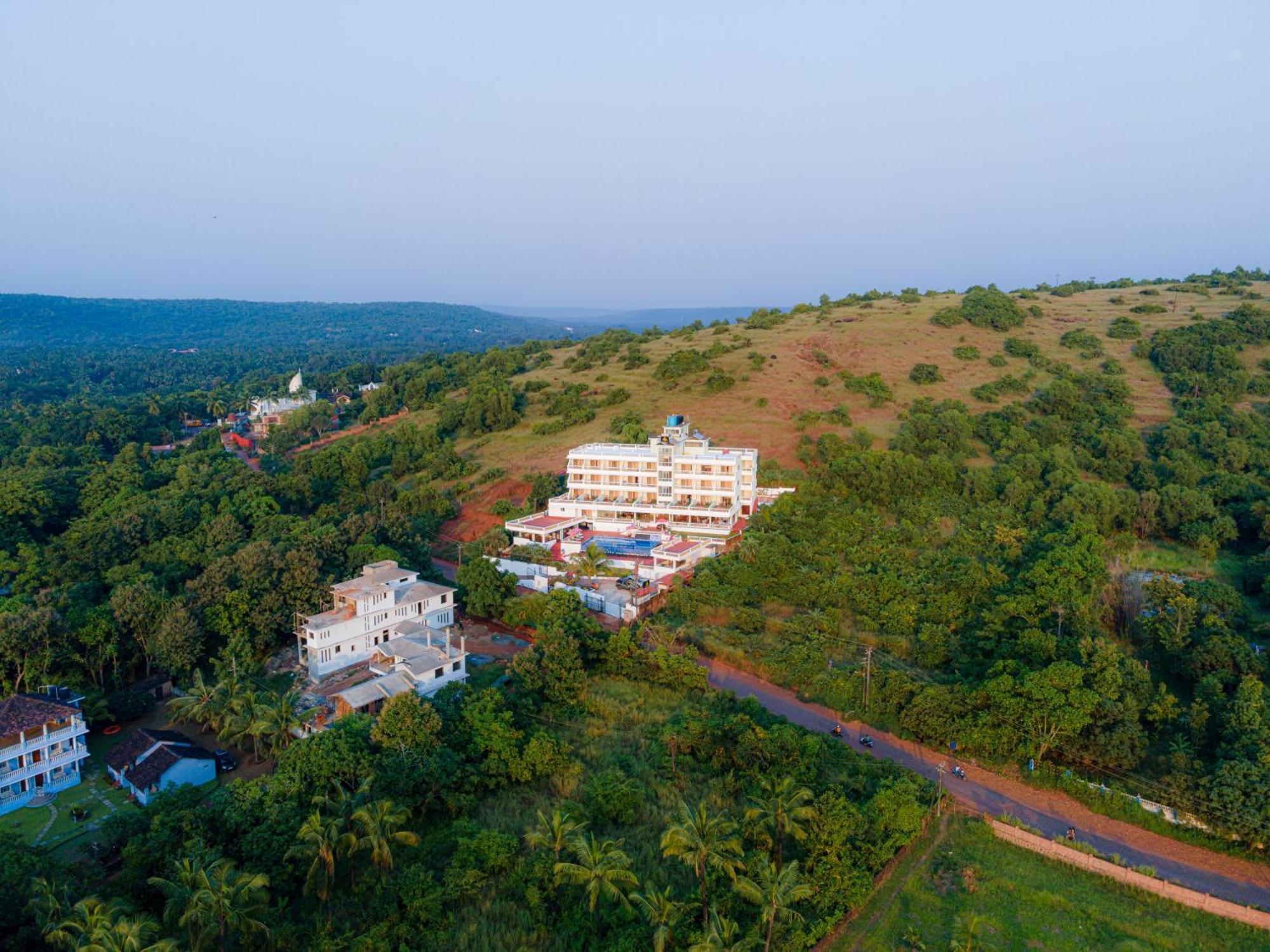 Sparv Aulakhs Resort Mandrem Luaran gambar