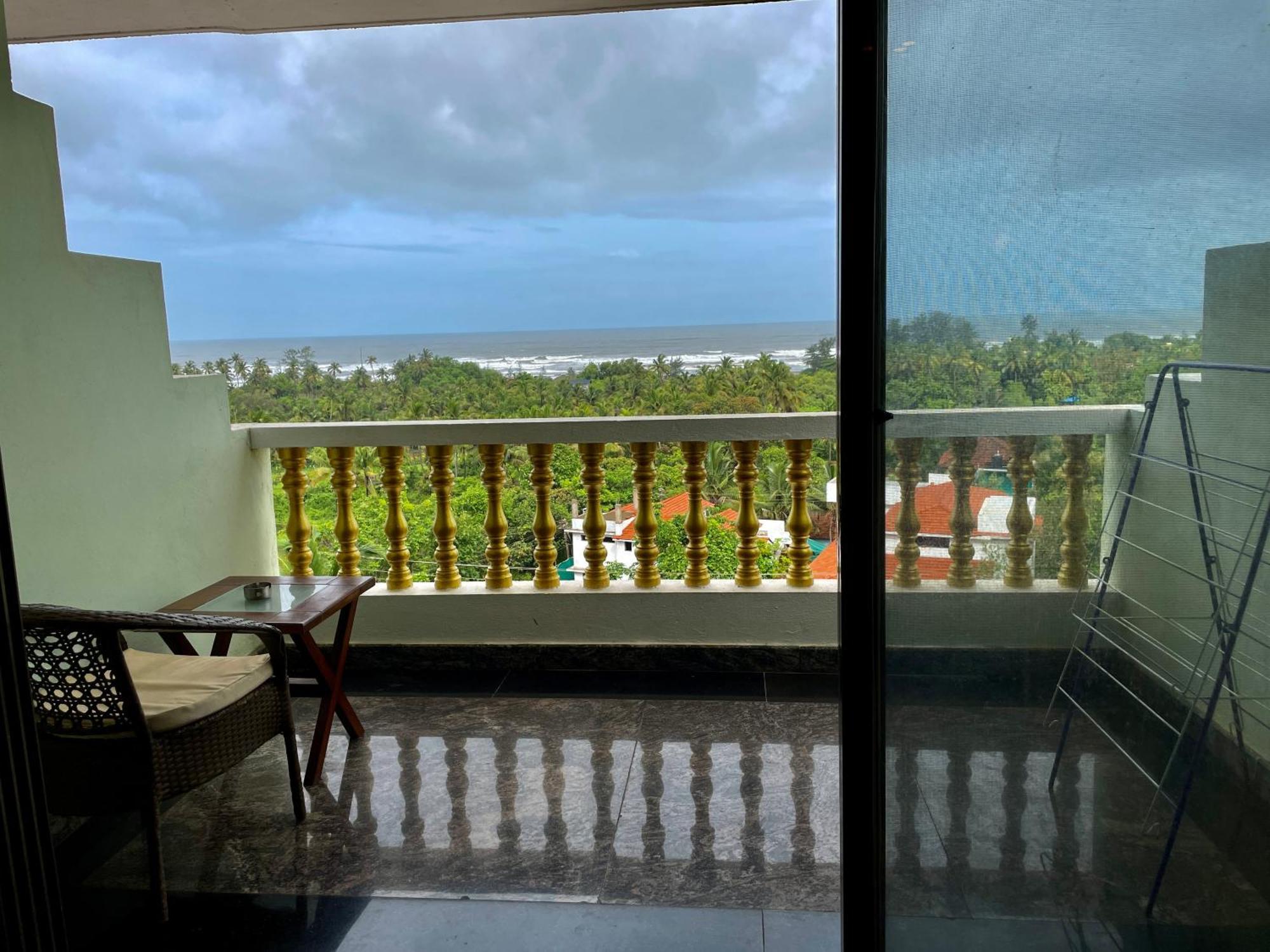 Sparv Aulakhs Resort Mandrem Luaran gambar